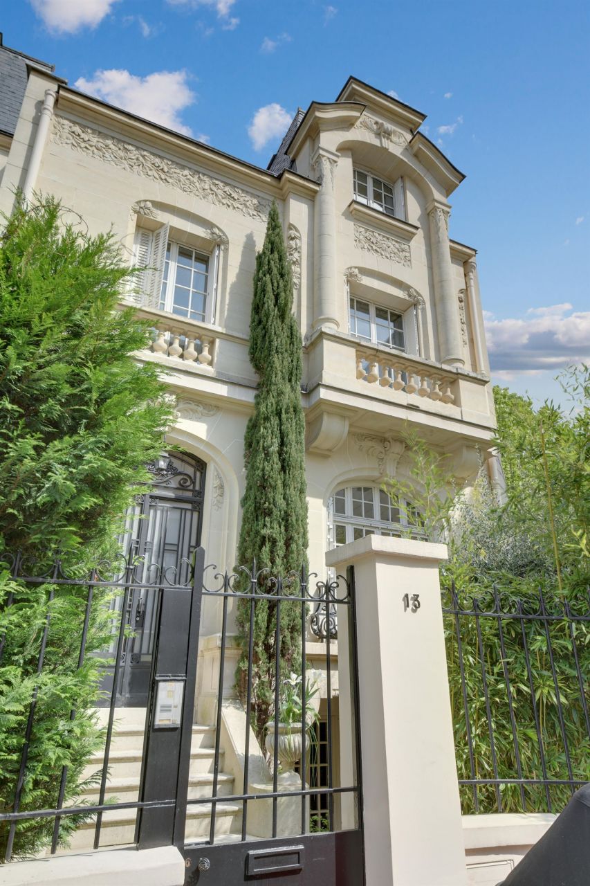 luxury mansion 12 rooms for sale on PARIS (75116) Sale Luxury mansion 12 rooms 6 bedrooms Paris 16 (75116)