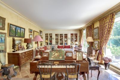 Sale Luxury apartment Neuilly-sur-Seine 6&nbsp;Rooms 155&nbsp;m²