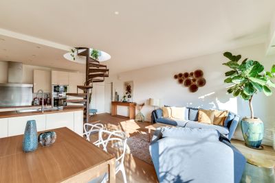 Sale Luxury apartment Neuilly-sur-Seine 5&nbsp;Rooms 110&nbsp;m²