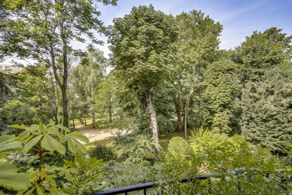 Sale Luxury apartment Neuilly-sur-Seine 4&nbsp;Rooms 116.04&nbsp;m²