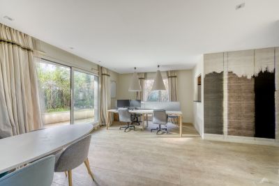 Sale Luxury apartment Levallois-Perret 3&nbsp;Rooms 80&nbsp;m²