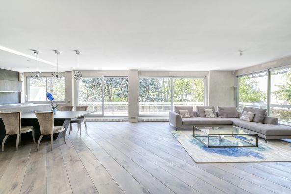 Sale Luxury apartment Neuilly-sur-Seine 4 Rooms 130 m²
