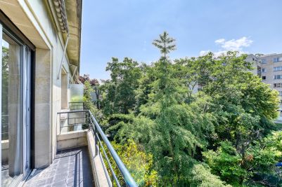 Sale Luxury apartment Neuilly-sur-Seine 4&nbsp;Rooms 114&nbsp;m²