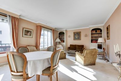 Sale Luxury apartment Neuilly-sur-Seine 4&nbsp;Rooms 94&nbsp;m²