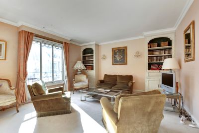 Sale Luxury apartment Neuilly-sur-Seine 4&nbsp;Rooms 94&nbsp;m²