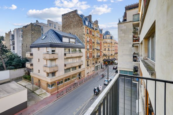 Sale Luxury apartment Levallois-Perret 2&nbsp;Rooms 39&nbsp;m²