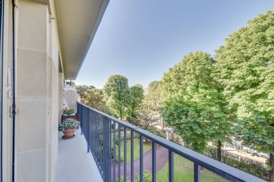 Sale Luxury apartment Neuilly-sur-Seine 5&nbsp;Rooms 126&nbsp;m²