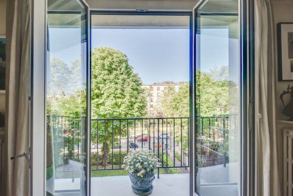 Sale Luxury apartment Neuilly-sur-Seine 5&nbsp;Rooms 126&nbsp;m²