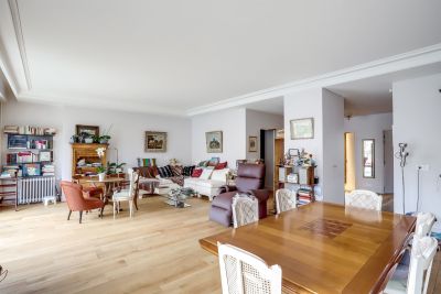 Sale Luxury apartment Neuilly-sur-Seine 4&nbsp;Rooms 145&nbsp;m²