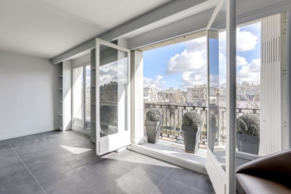 Sale Luxury apartment Neuilly-sur-Seine 5&nbsp;Rooms 115&nbsp;m²