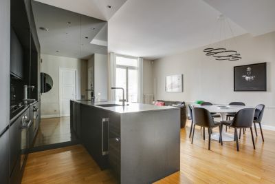 Sale Luxury apartment Neuilly-sur-Seine 5&nbsp;Rooms 98&nbsp;m²