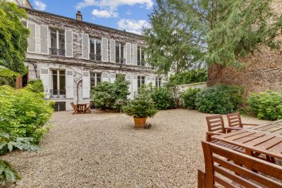 Vente Maison de luxe Neuilly-sur-Seine 8&nbsp;Pièces 200&nbsp;m²