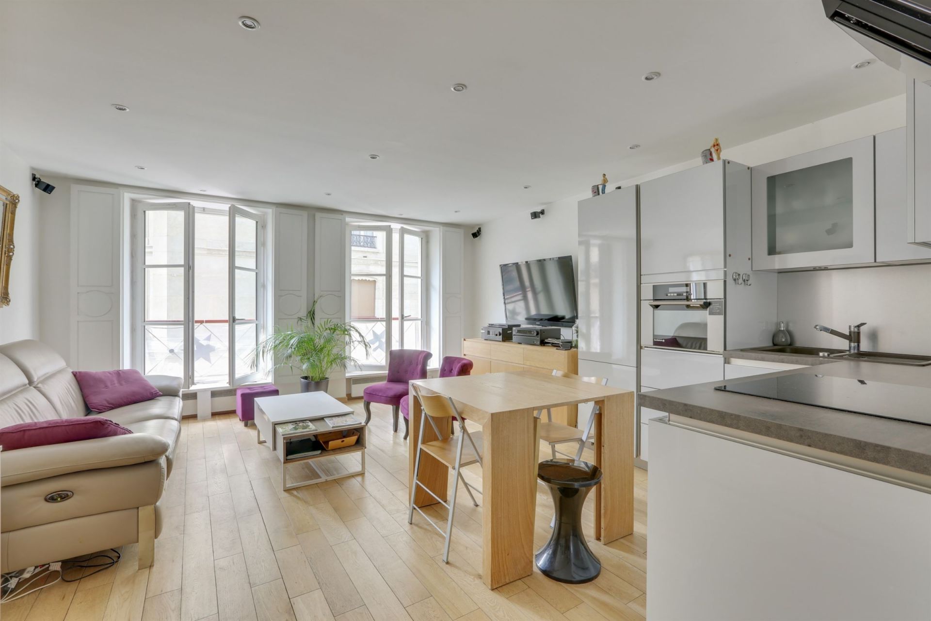 luxury apartment 6 rooms for sale on NEUILLY SUR SEINE (92200) Sale Luxury apartment 6 rooms 4 bedrooms Neuilly Sur Seine (92200)
