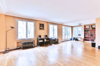 Vente Appartement de luxe Neuilly-sur-Seine 6&nbsp;Pièces 132&nbsp;m²