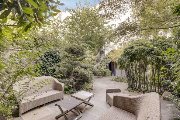 Vente Hôtel particulier Paris 16 6&nbsp;Pièces 390&nbsp;m²