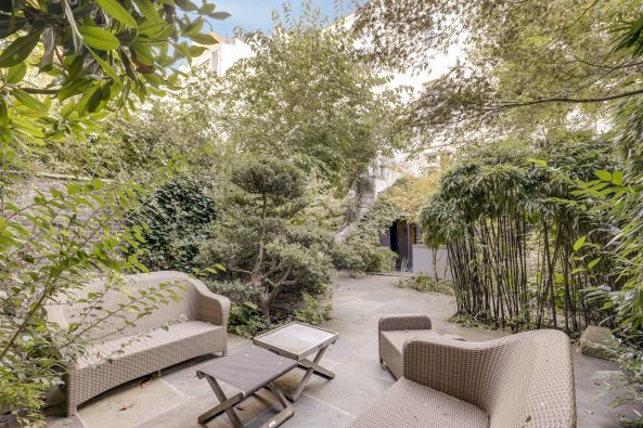 Sale Mansion (hôtel particulier) Paris 16 6&nbsp;Rooms 390&nbsp;m²