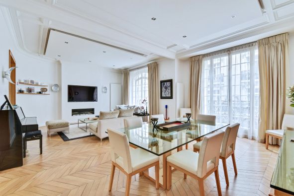 Sale Luxury apartment Paris 16 5 Rooms 140 m²