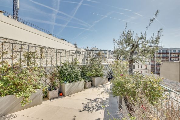 Vente Appartement de luxe Paris 18 5&nbsp;Pièces 119.1&nbsp;m²