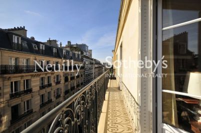 Sale Luxury apartment Neuilly-sur-Seine 5&nbsp;Rooms 104&nbsp;m²