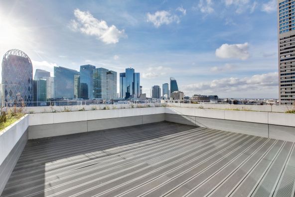 Sale Luxury apartment Courbevoie 5&nbsp;Rooms 109&nbsp;m²