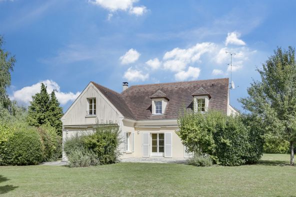 Vente Maison de luxe Saint-Nom-la-Bretèche 7 Pièces 300 m²