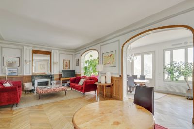Sale Luxury house Saint-Germain-en-Laye 12&nbsp;Rooms 378&nbsp;m²