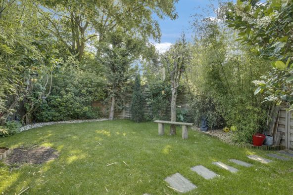 Sale Luxury house Suresnes 5 Rooms 114 m²