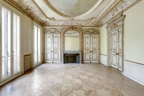 Vente Hôtel particulier Paris 8 20 Pièces 705 m²