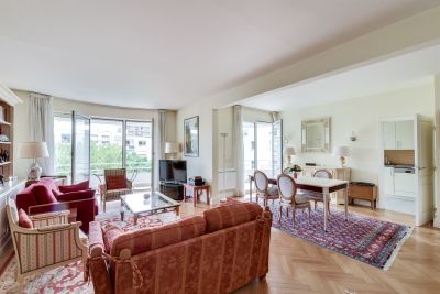 Sale Luxury apartment Neuilly-sur-Seine 4&nbsp;Rooms 144&nbsp;m²