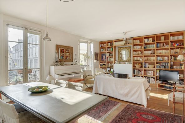 Sale Luxury apartment Paris 10 3&nbsp;Rooms 82&nbsp;m²