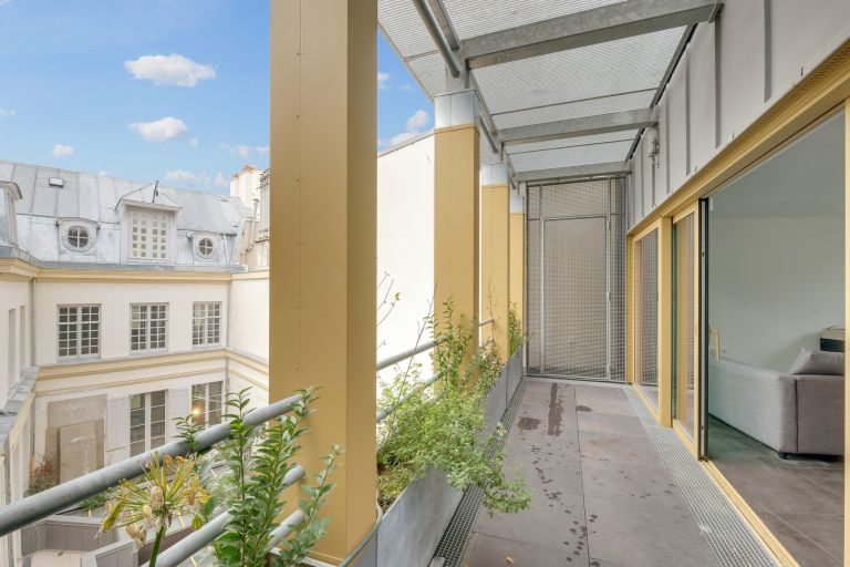 luxury apartment 4 Rooms for sale on PARIS (75003)