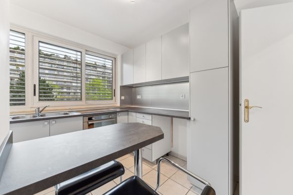 Rental Luxury apartment Paris 16 3 Rooms 80 m²