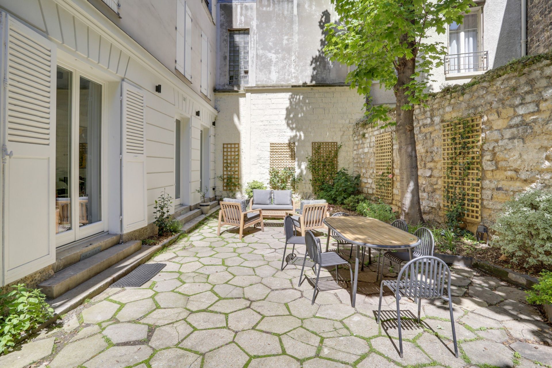 Visual Reference: Rental Luxury Apartment Paris 16 4 Rooms 93 M²