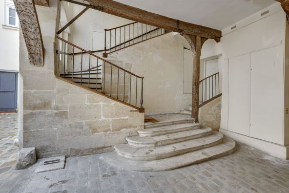 Sale Luxury apartment Paris 4 2&nbsp;Rooms 71.94&nbsp;m²