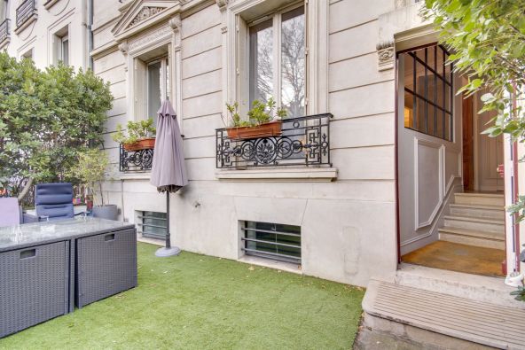 Vente Hôtel particulier Paris 12 7 Pièces 293 m²