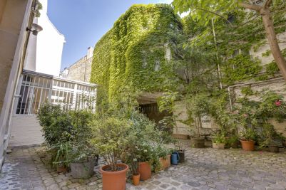 Sale Luxury apartment Paris 3 3&nbsp;Rooms 67&nbsp;m²