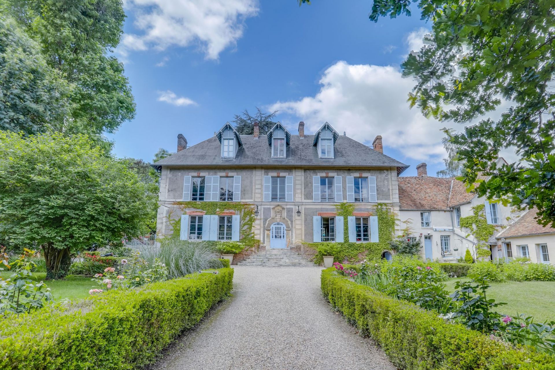 luxury house 7 rooms for sale on COLOMBES (92700) Sale Luxury house 7 rooms 4 bedrooms Colombes (92700)