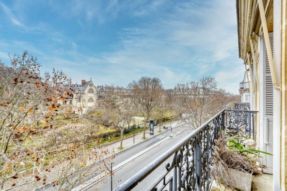 Vente Appartement de luxe Paris 5 5&nbsp;Pièces 154.84&nbsp;m²