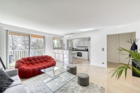 Sale Luxury apartment Neuilly-sur-Seine 2&nbsp;Rooms 60.4&nbsp;m²