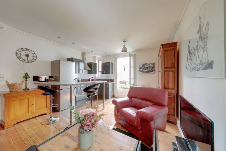 luxury apartment 2 Rooms for sale on PARIS (75011)