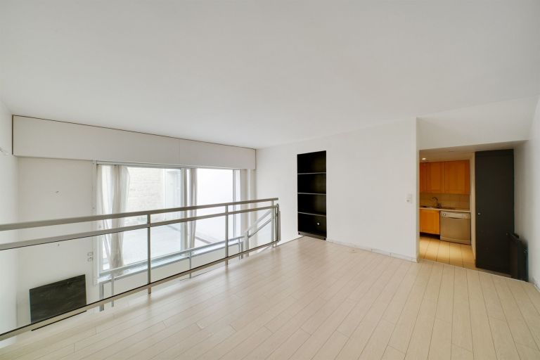 luxury apartment 2 Rooms for sale on PARIS (75004)
