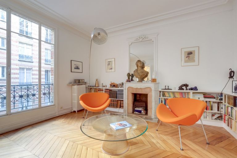 luxury apartment 5 Rooms for sale on PARIS (75007)