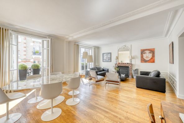 Sale Luxury apartment Levallois-Perret 4&nbsp;Rooms 100&nbsp;m²
