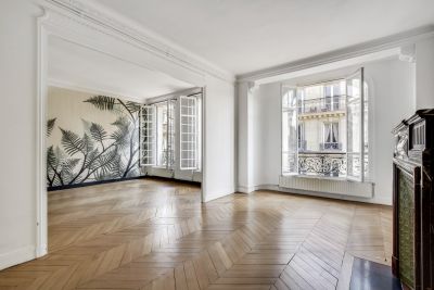 Sale Luxury apartment Neuilly-sur-Seine 5&nbsp;Rooms 131.8&nbsp;m²