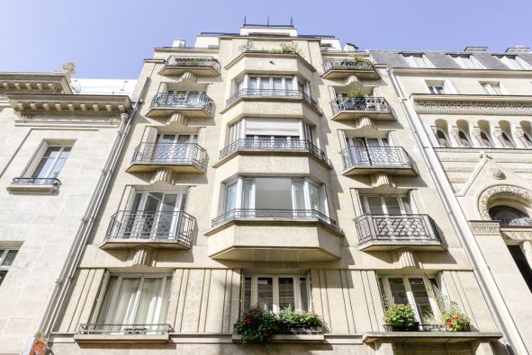 Sale Luxury apartment Paris 9 1&nbsp;room 34&nbsp;m²