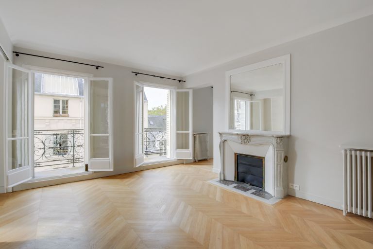luxury apartment 5 Rooms for rent on PARIS (75005)
