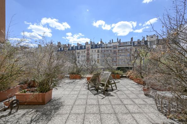 Sale Luxury apartment Paris 17 4&nbsp;Rooms 124&nbsp;m²