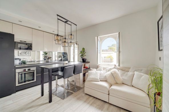 Sale Luxury apartment Levallois-Perret 2&nbsp;Rooms 36&nbsp;m²