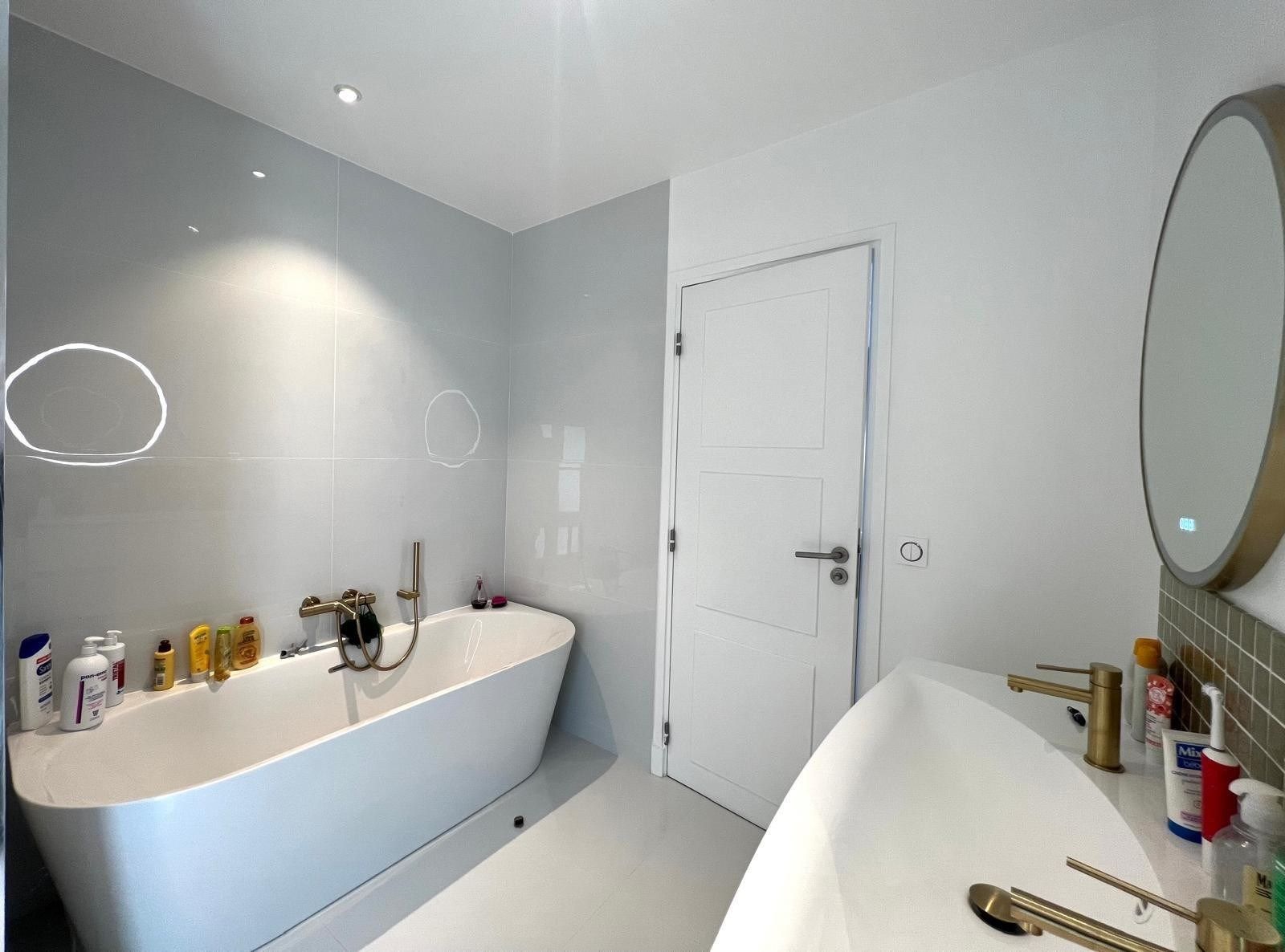 luxury apartment 5 Rooms for sale on PARIS (75008)
