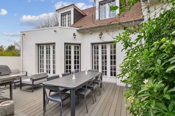 Rental Luxury house Suresnes 8&nbsp;Rooms 287&nbsp;m²